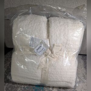 Barefoot Dreams CozyChic Throw Blanket - Cream - New with Tags